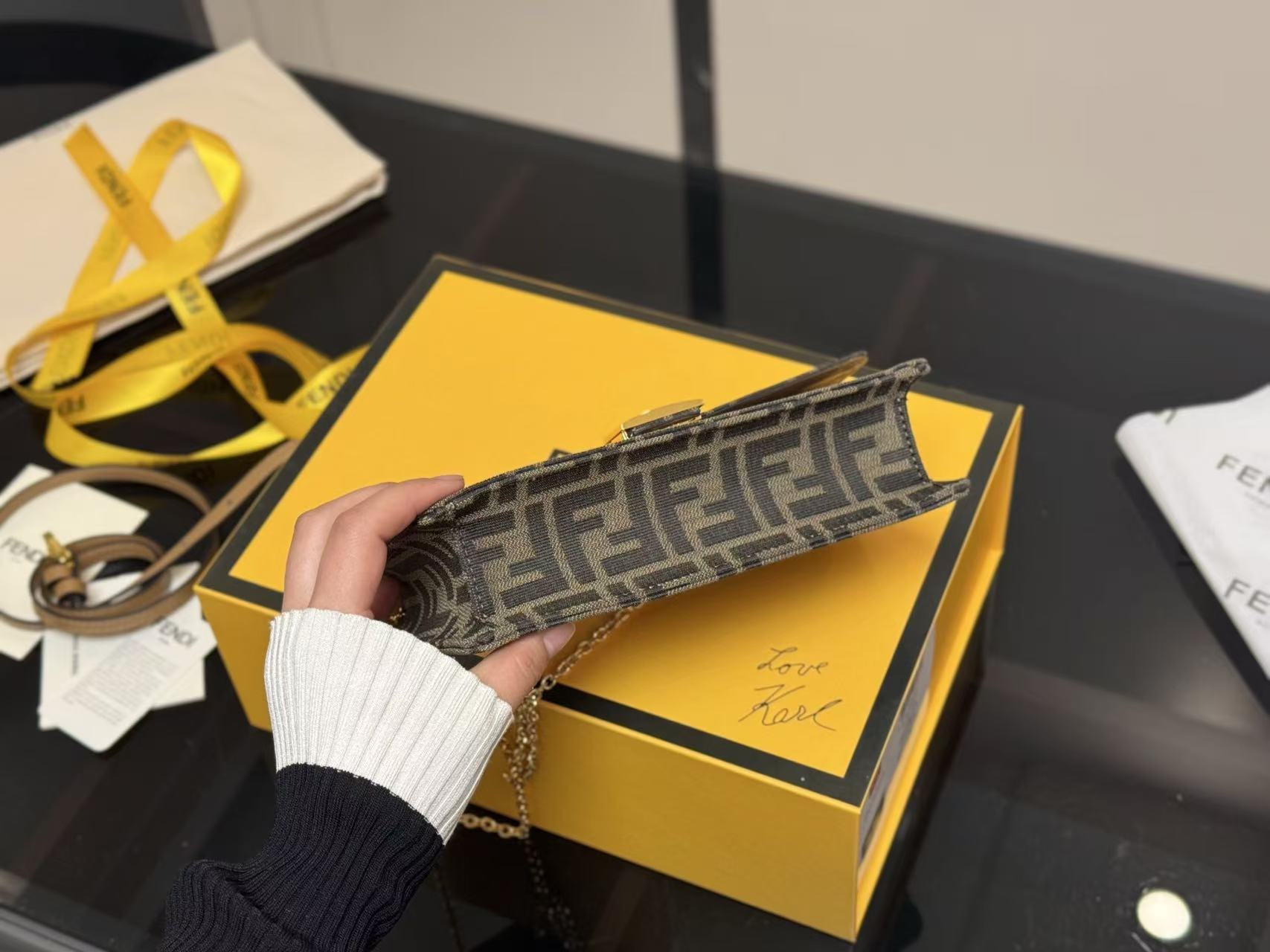 FEND1FF チェーンバッグ【50％割引+送料無料】