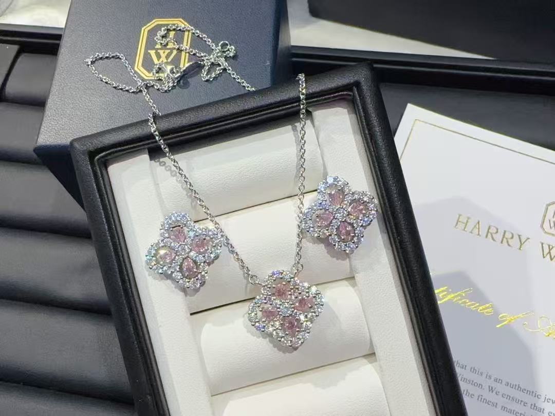 HW D1amond Loop四つ葉のクローバー ピンクダイヤモンド スタッドピアス ＋ ネックレス【 50％割引+送料無料】
