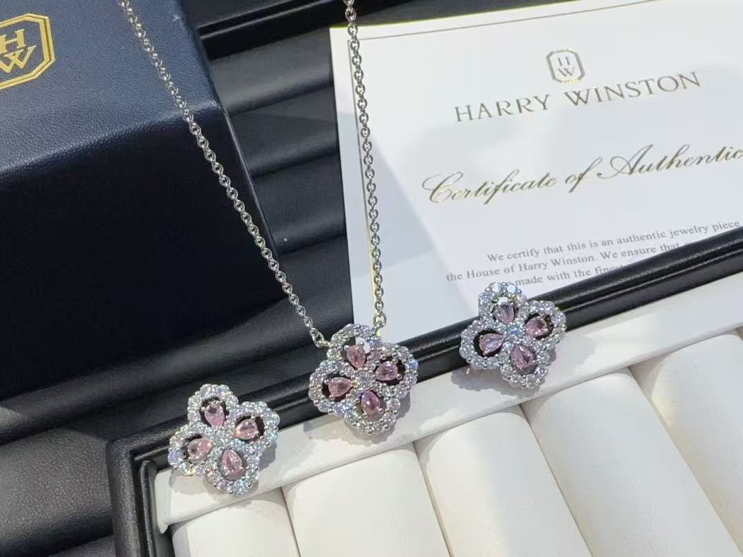 HW D1amond Loop四つ葉のクローバー ピンクダイヤモンド スタッドピアス ＋ ネックレス【 50％割引+送料無料】