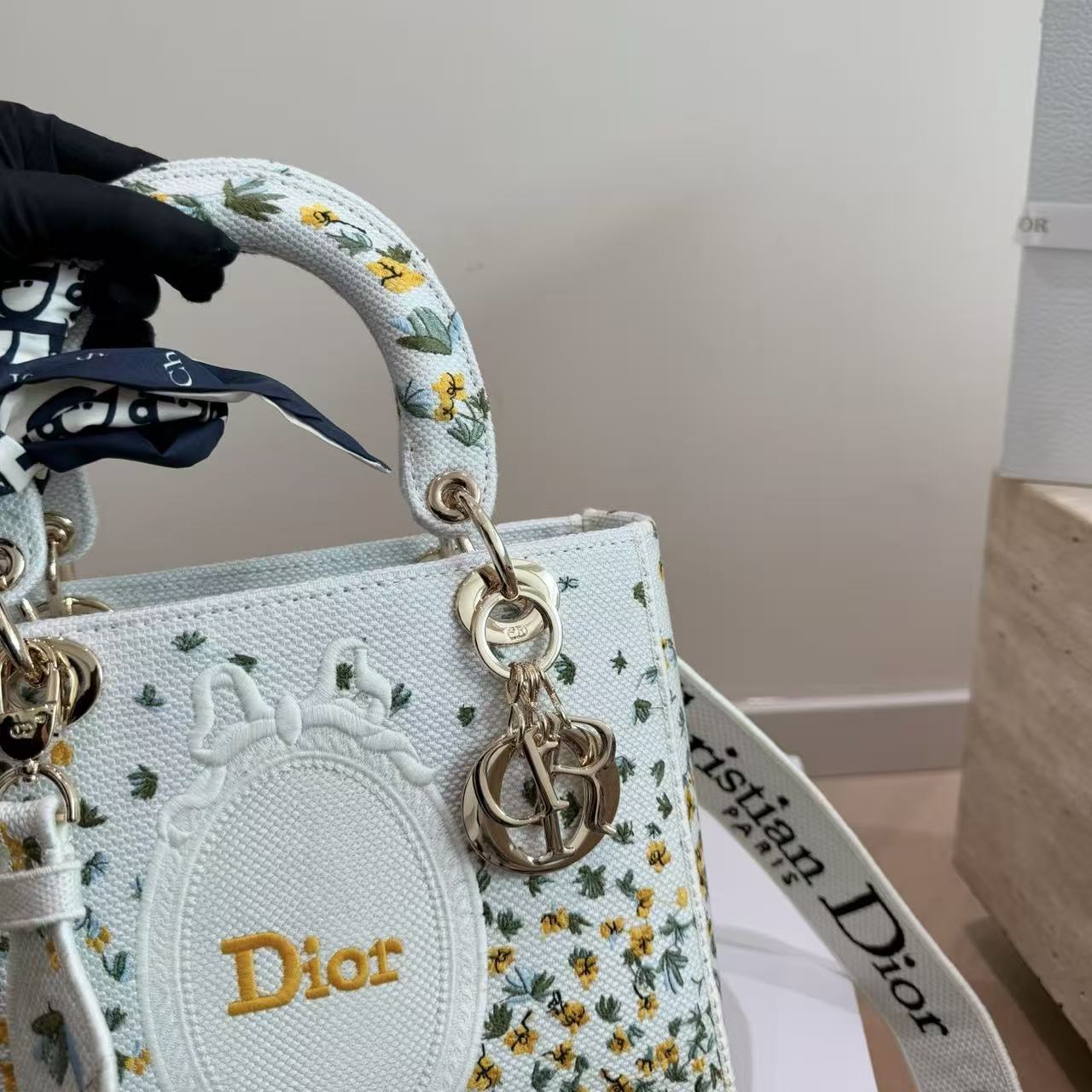 DI0R Lady D-Lite刺繍入りハンドバッグ【50％割引+送料無料】