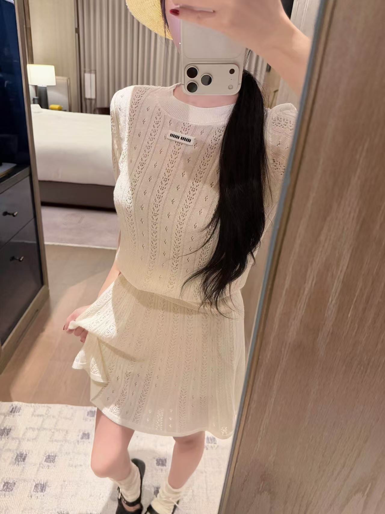 M1UM1U ウールセーター＋スカート【50％割引+送料無料】