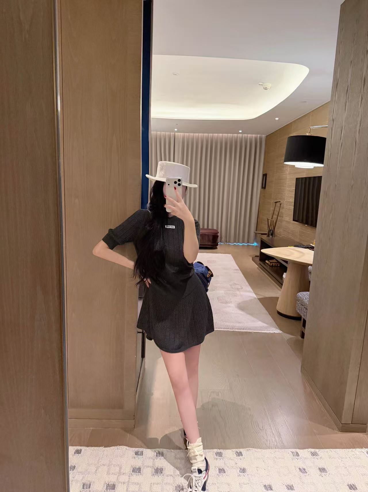 M1UM1U ウールセーター＋スカート【50％割引+送料無料】