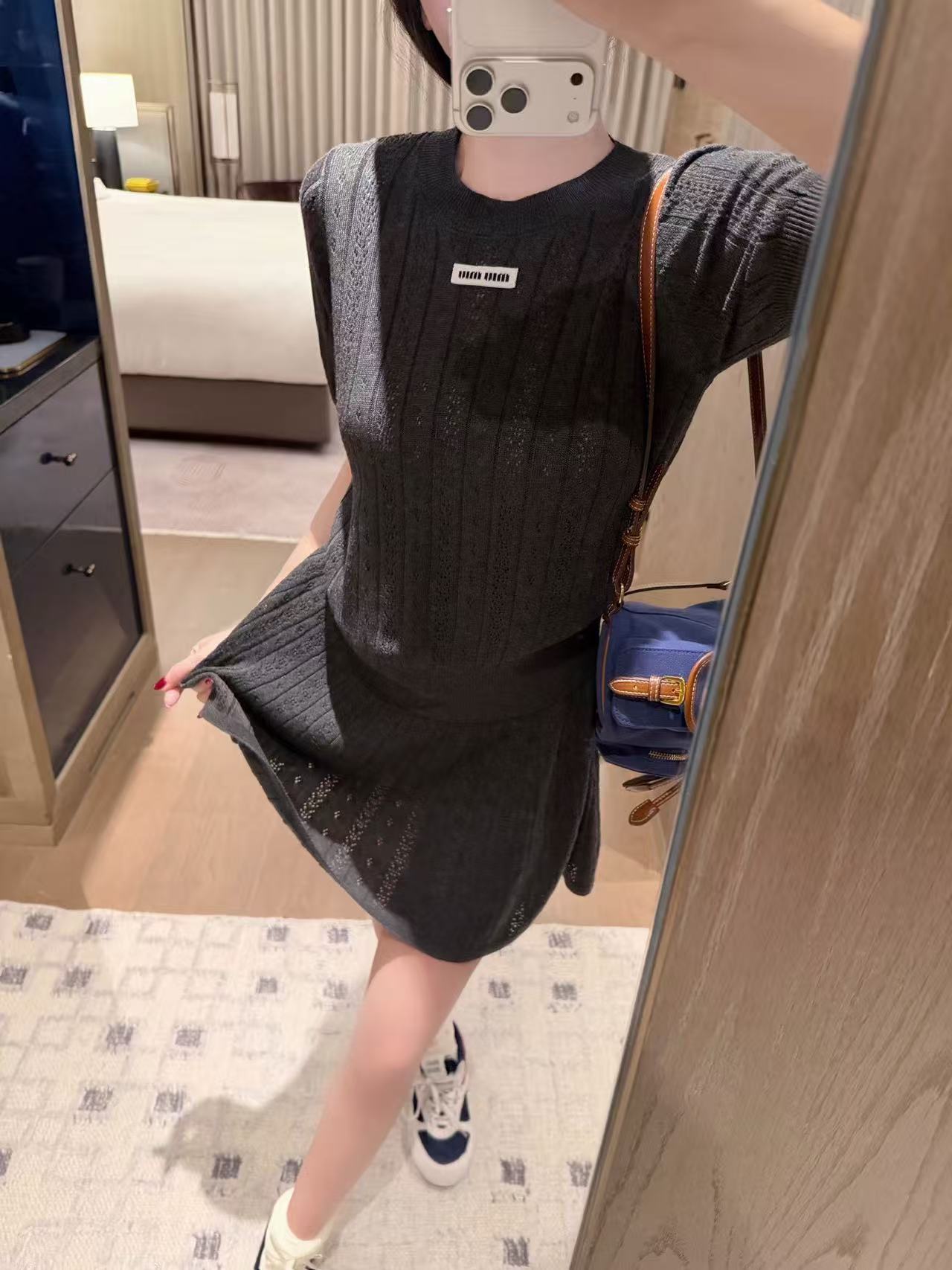 M1UM1U ウールセーター＋スカート【50％割引+送料無料】