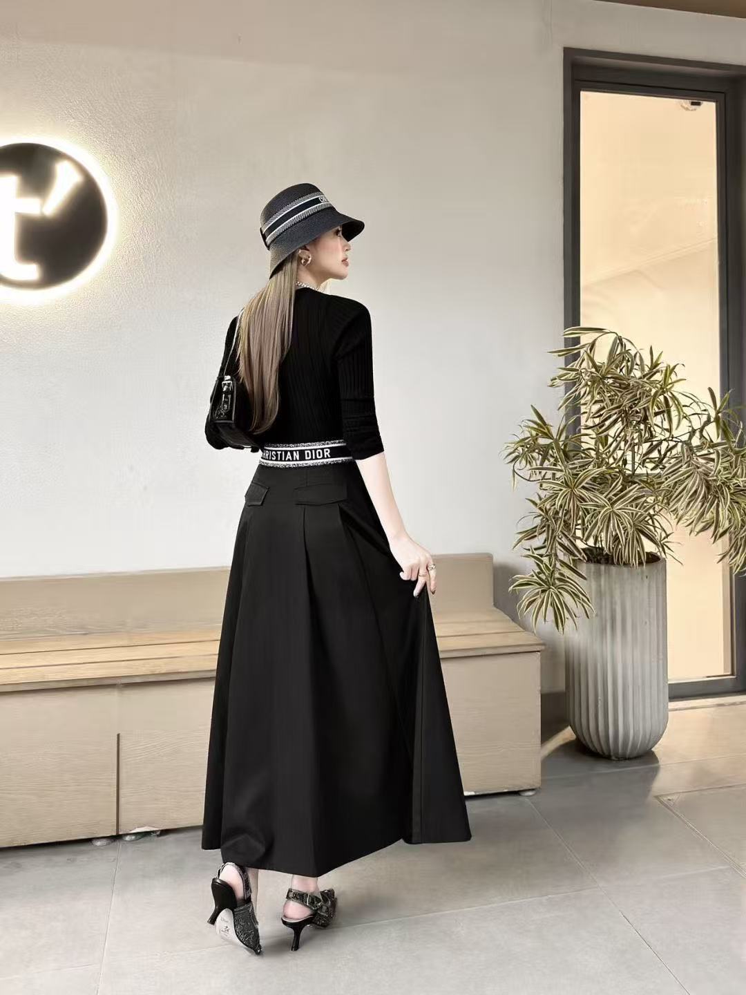 DIOR レタリング入りゴムウエストスカート【50％割引+送料無料】