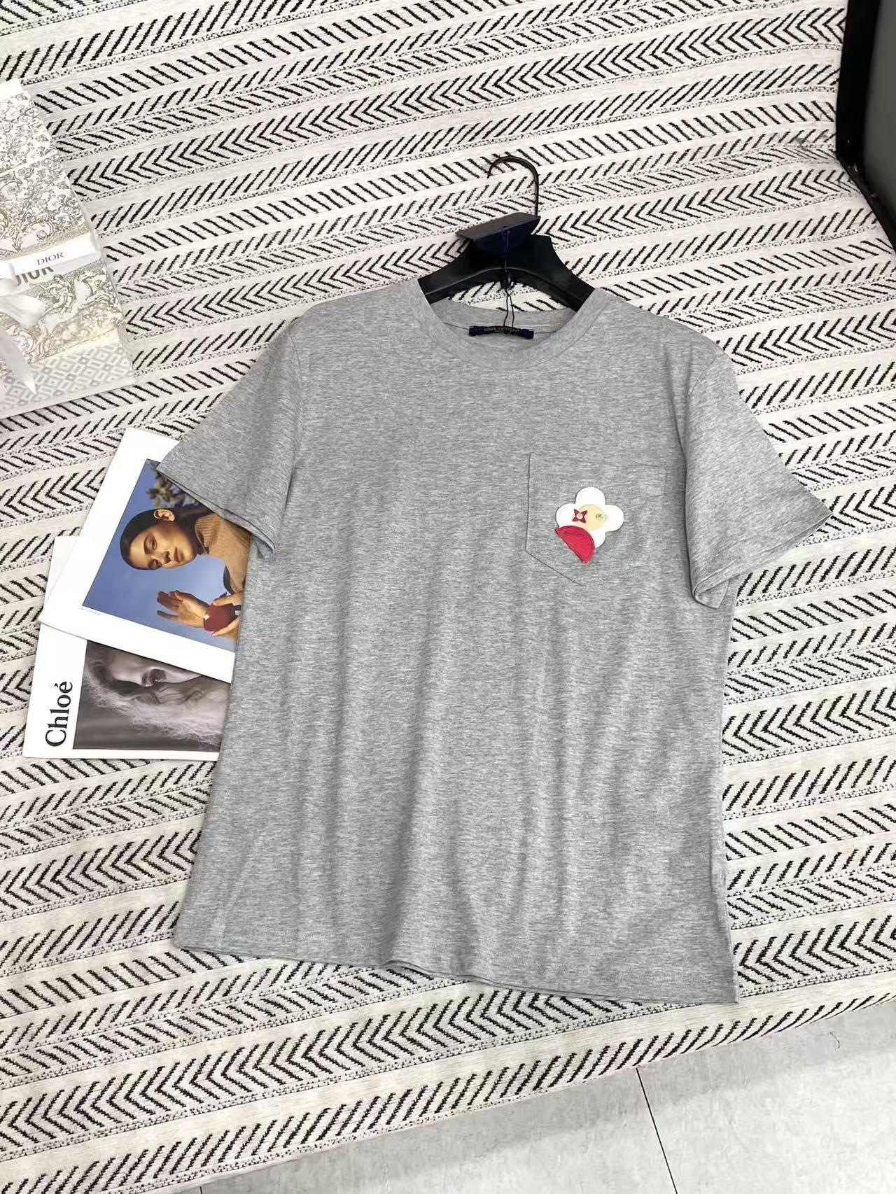 LV 四つ葉のクローバー ポケットTシャツ【50％割引+送料無料】