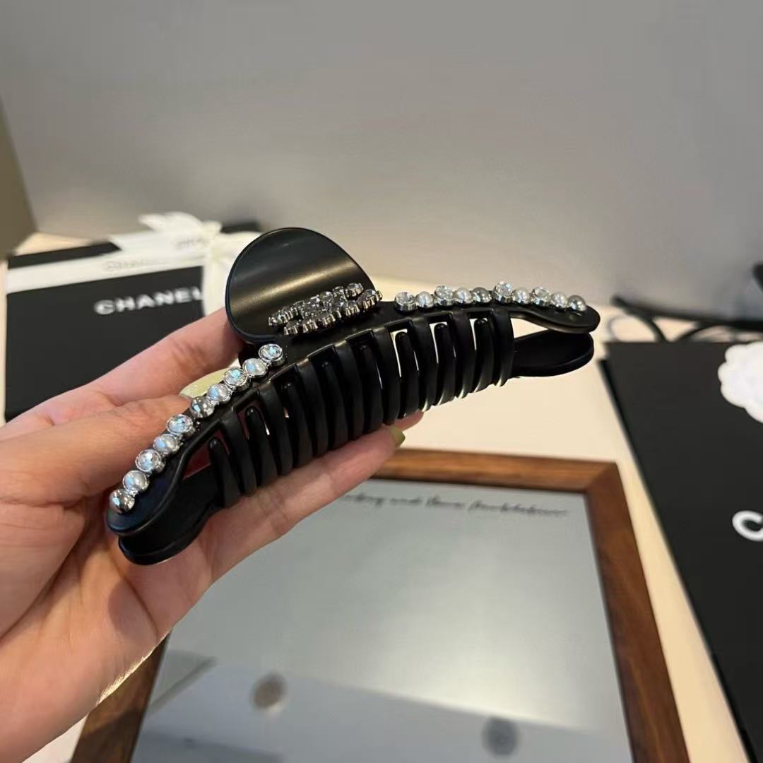 CHANE1 ダブルCダイヤモンドヘアクリップ【50％割引+送料無料】