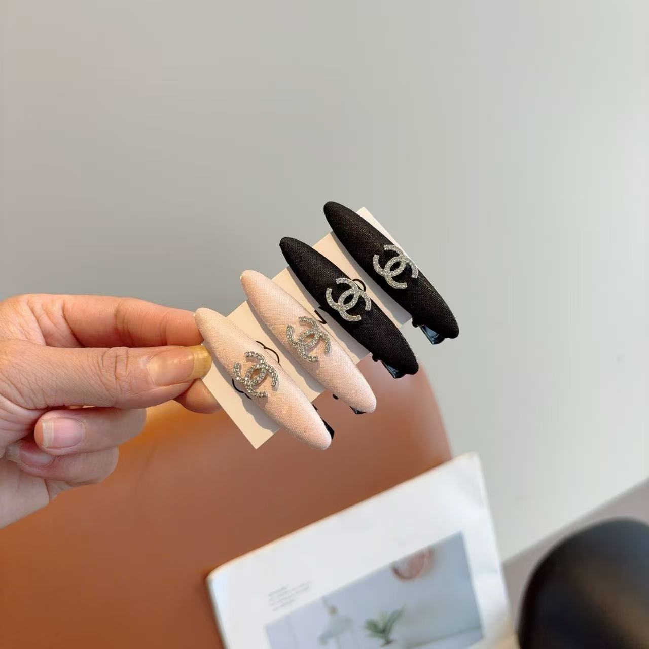 CHANE1 シンプルなダブルCヘアクリップ【50％割引+送料無料】