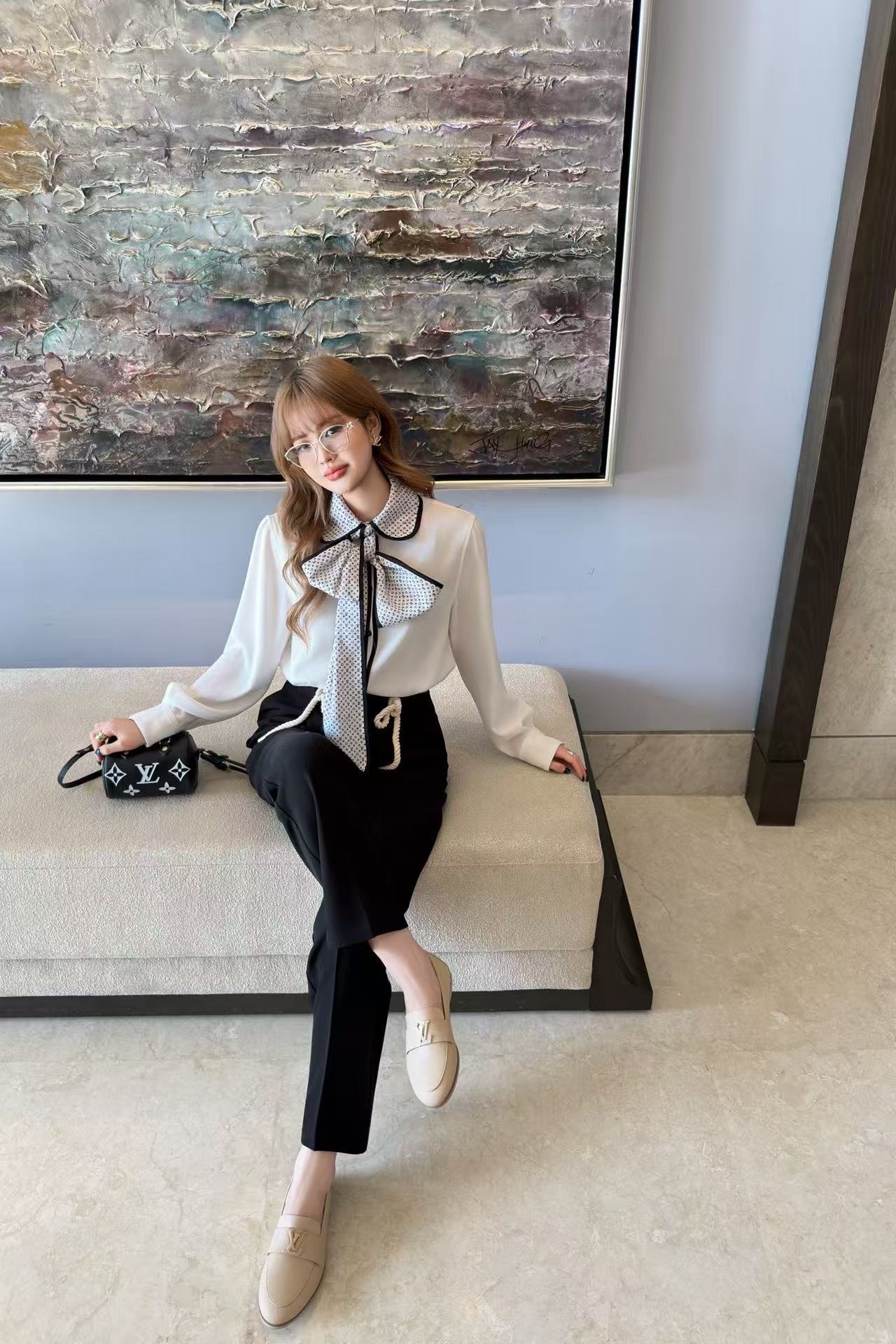 LVプリントリボンシャツ【50％割引+送料無料】