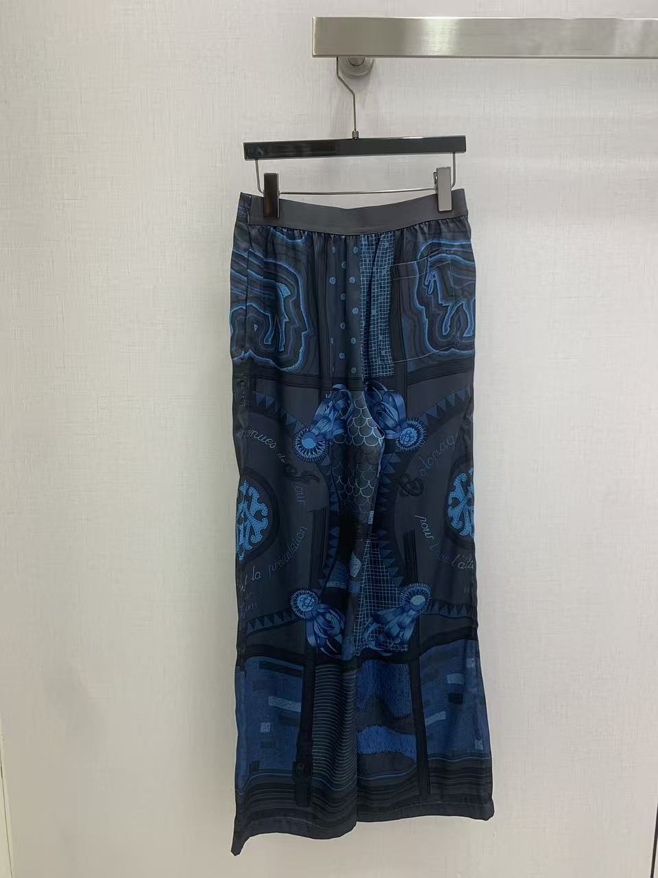 HERME5青いプリントシャツとズボン【50％割引+送料無料】