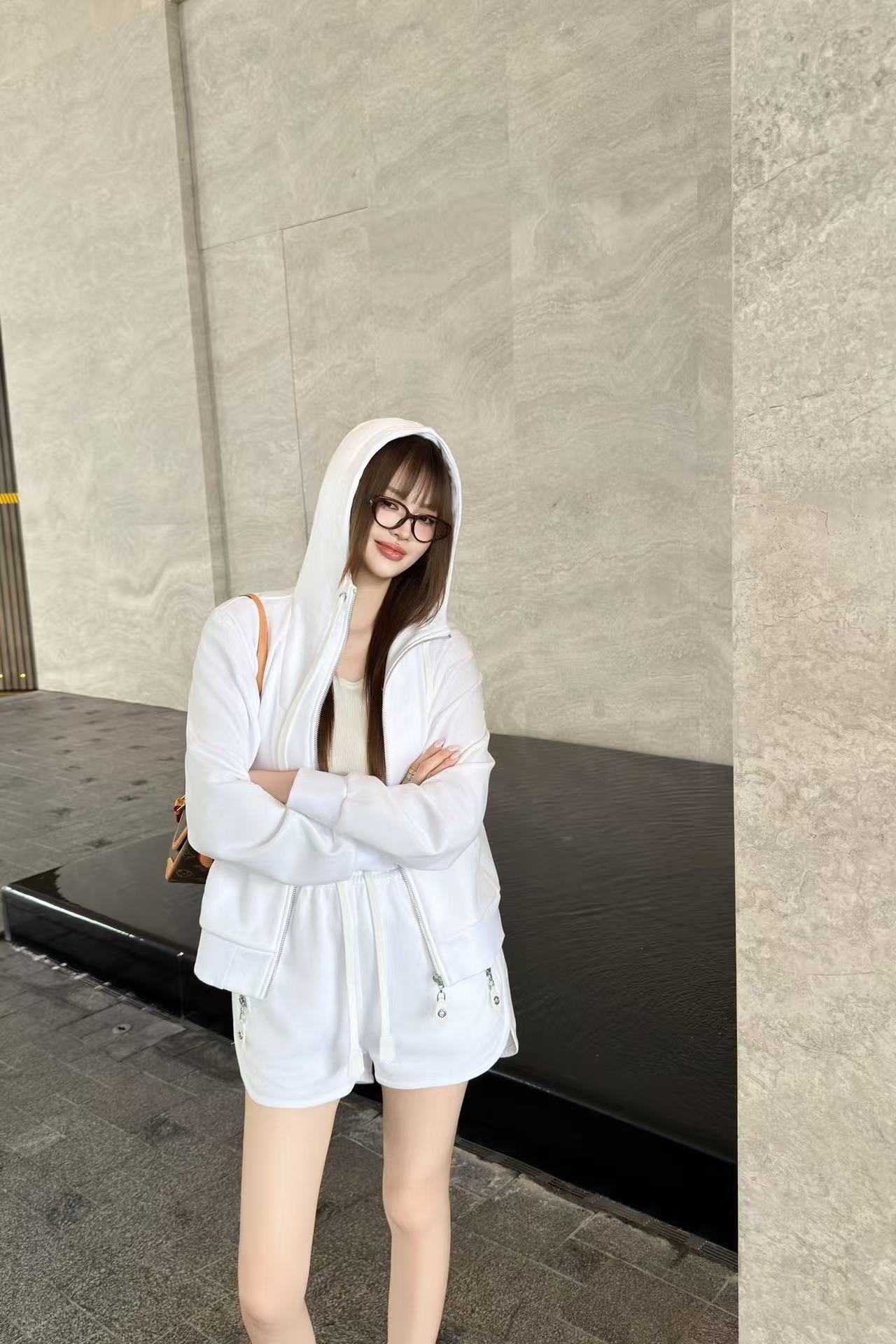 LV フード付きジャケット＆ショートパンツ 2点セット【50％割引+送料無料】