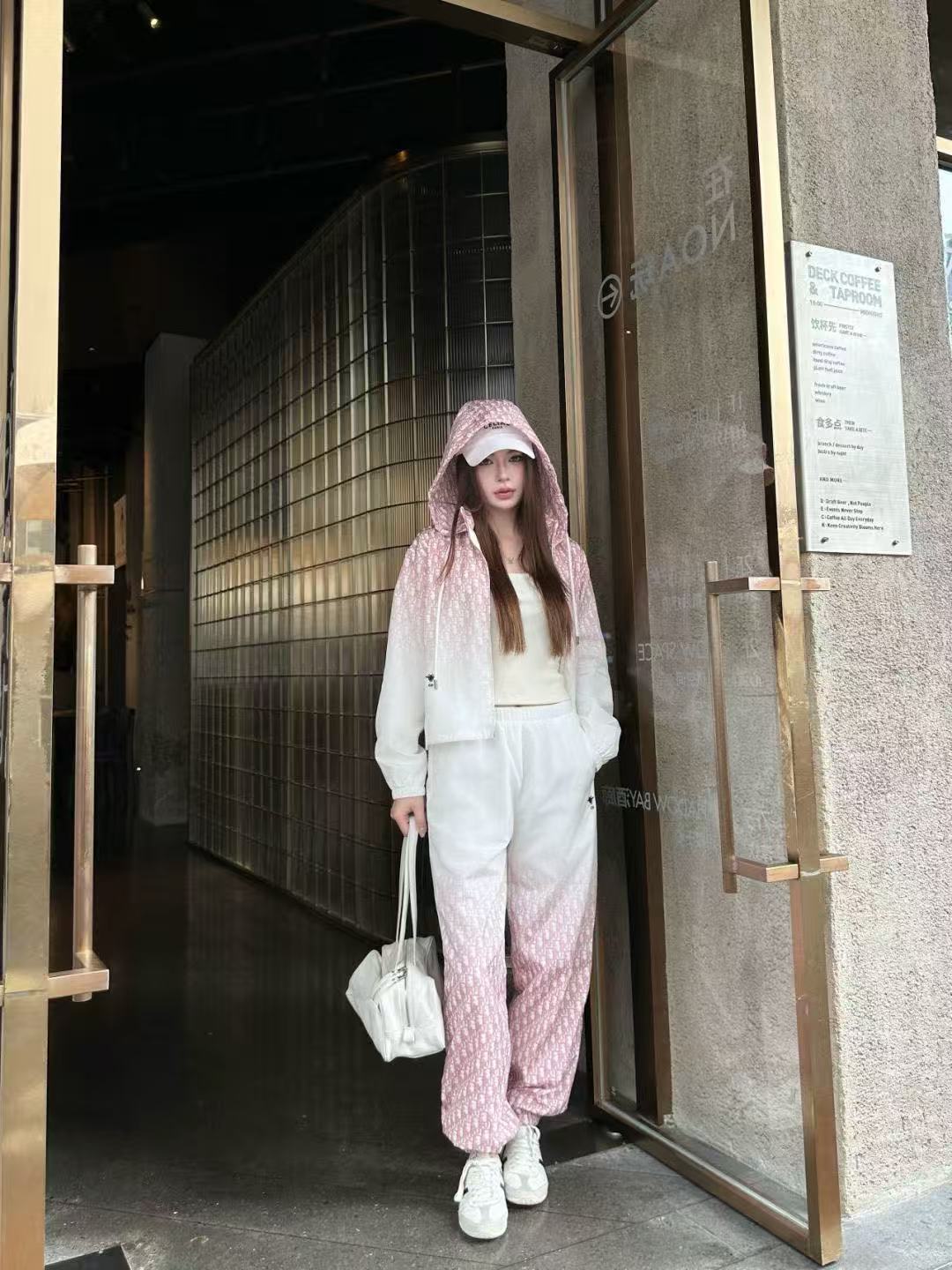 DI0Rプリント フード付きジャケット＆パンツ 2点セット【50％割引+送料無料】