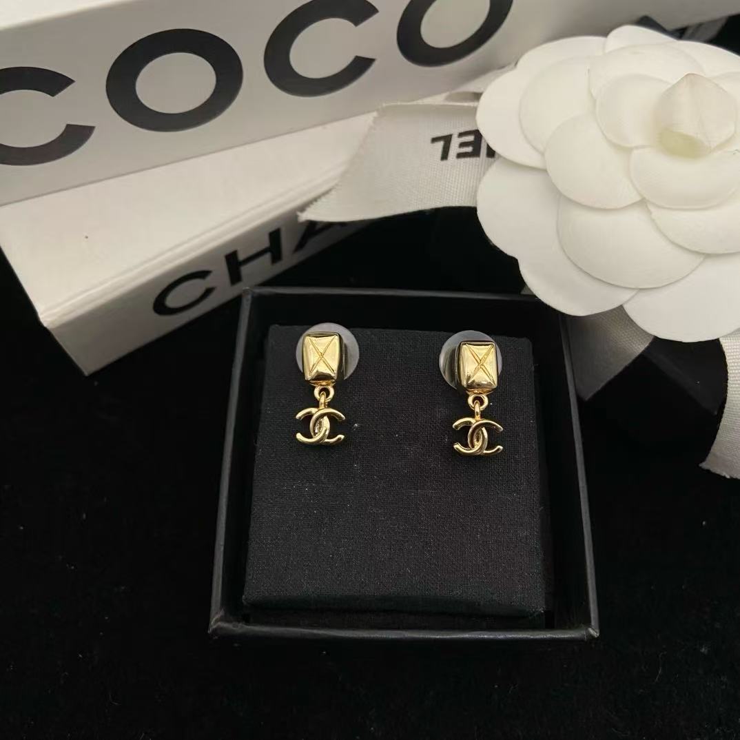 CHANE1 ダブルCクロスピアス【50％割引+送料無料】