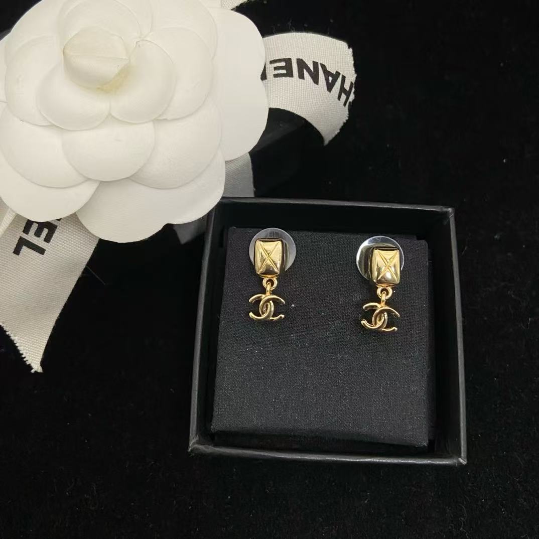 CHANE1 ダブルCクロスピアス【50％割引+送料無料】