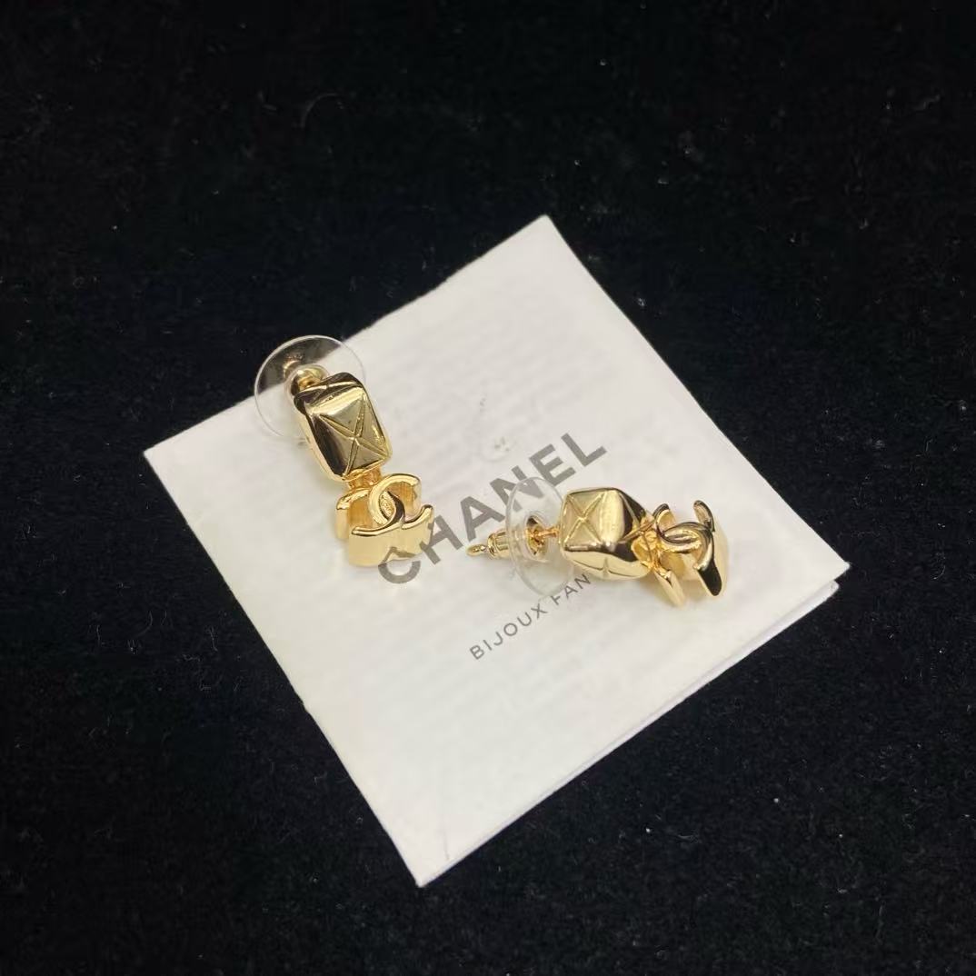 CHANE1 ダブルCクロスピアス【50％割引+送料無料】