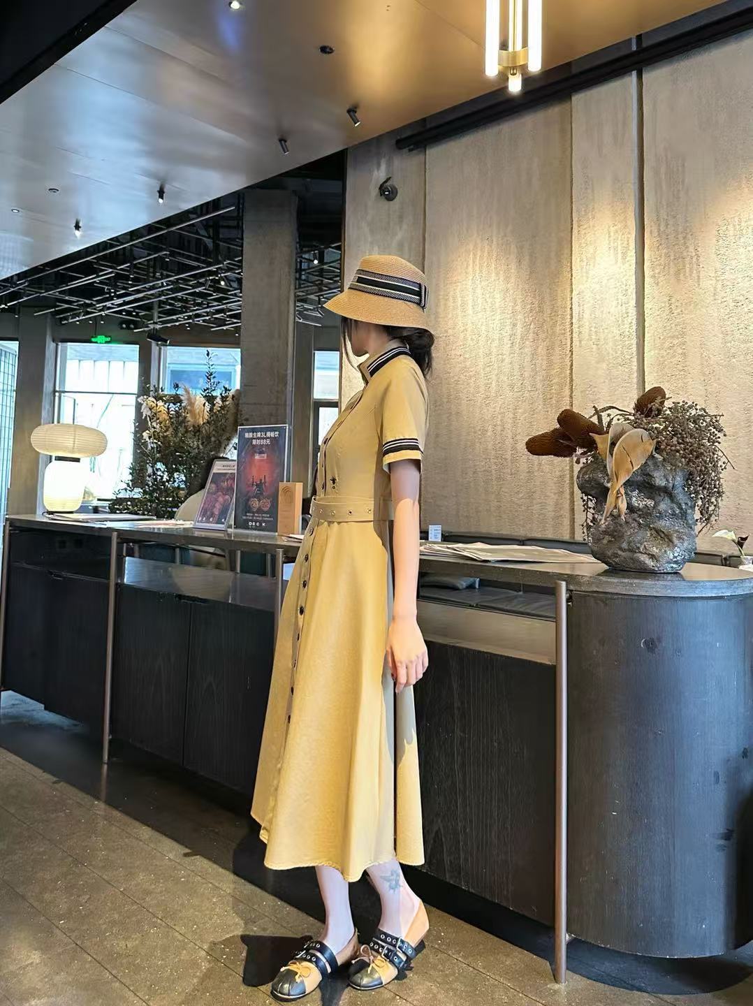 DIOR 上質なスタンドカラーワンピース【50％割引+送料無料】