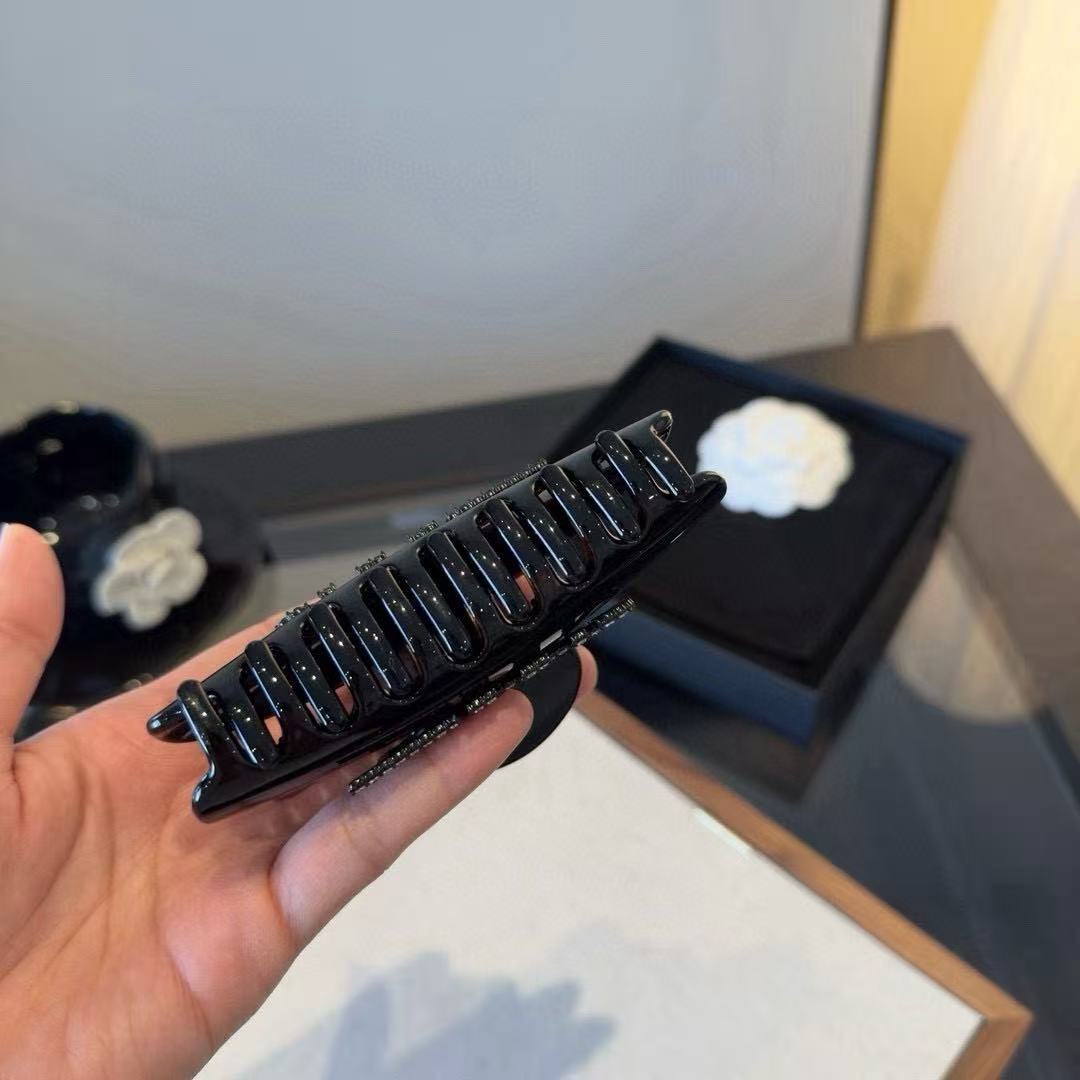 CHANE1 ミニマリスト・レター・ヘアクリップ【50％割引+送料無料】