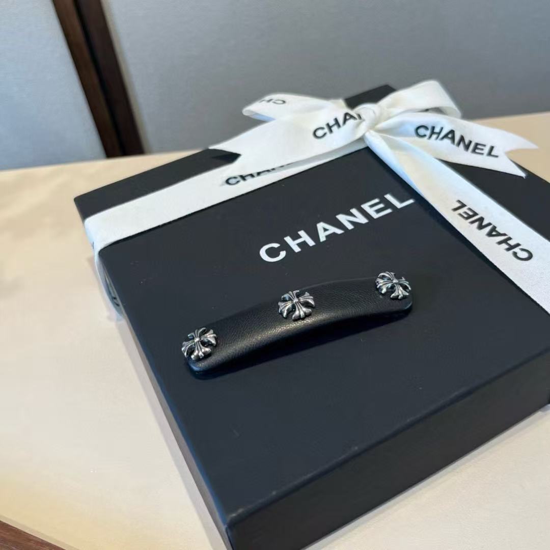 Chr0me Heartsレザーのヘアクリップ【50％割引+送料無料】