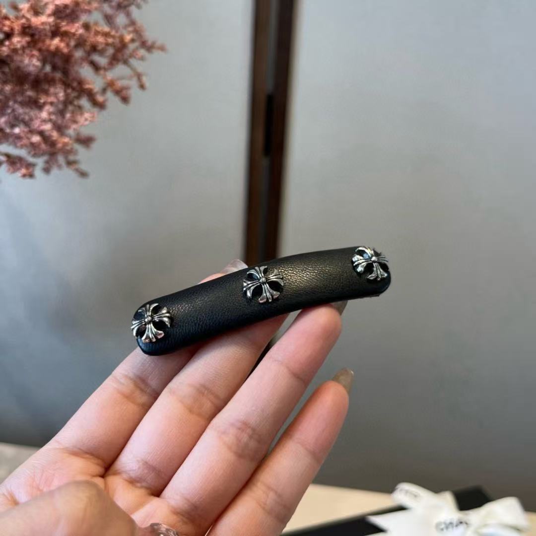 Chr0me Heartsレザーのヘアクリップ【50％割引+送料無料】