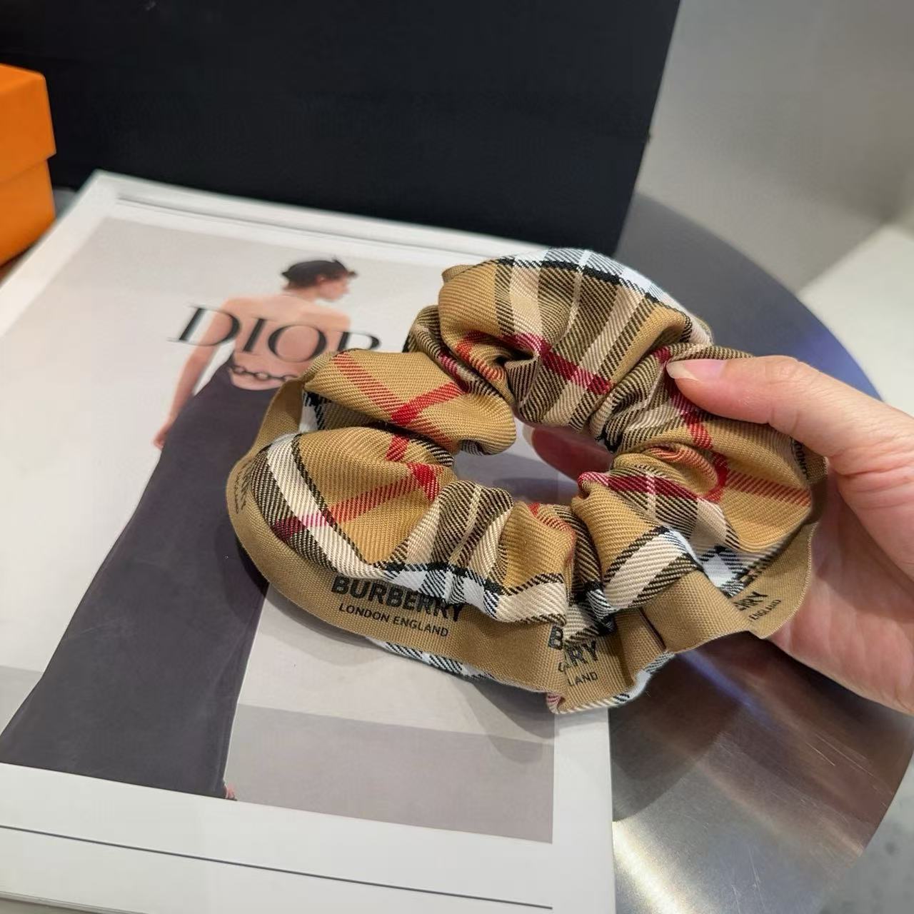 BUR8ERRY チェック柄ヘアタイ【50％割引+送料無料】