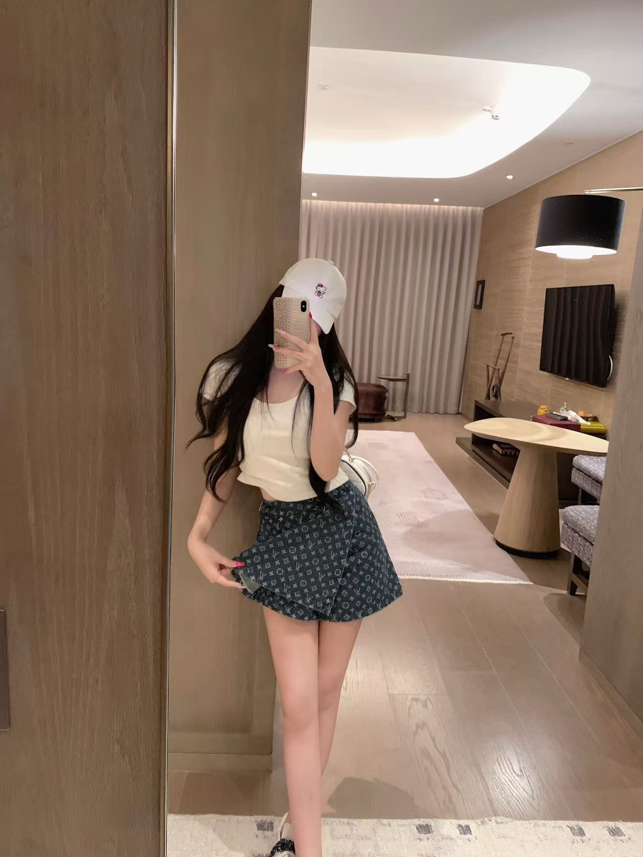 LVプリント デニムショートパンツ【50％割引+送料無料】