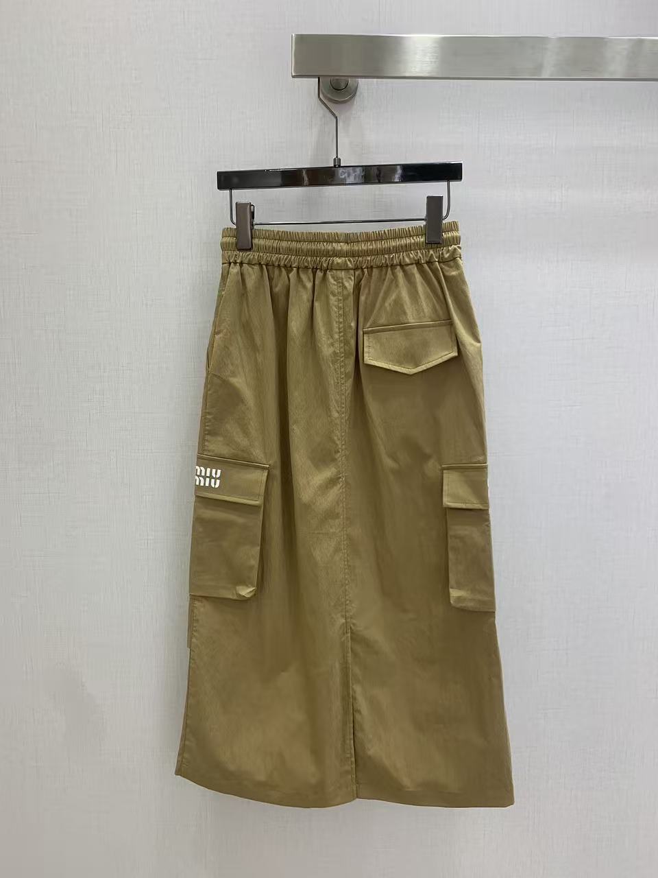 M1UM1U ウエストゴム入りミディスカート【50％割引+送料無料】