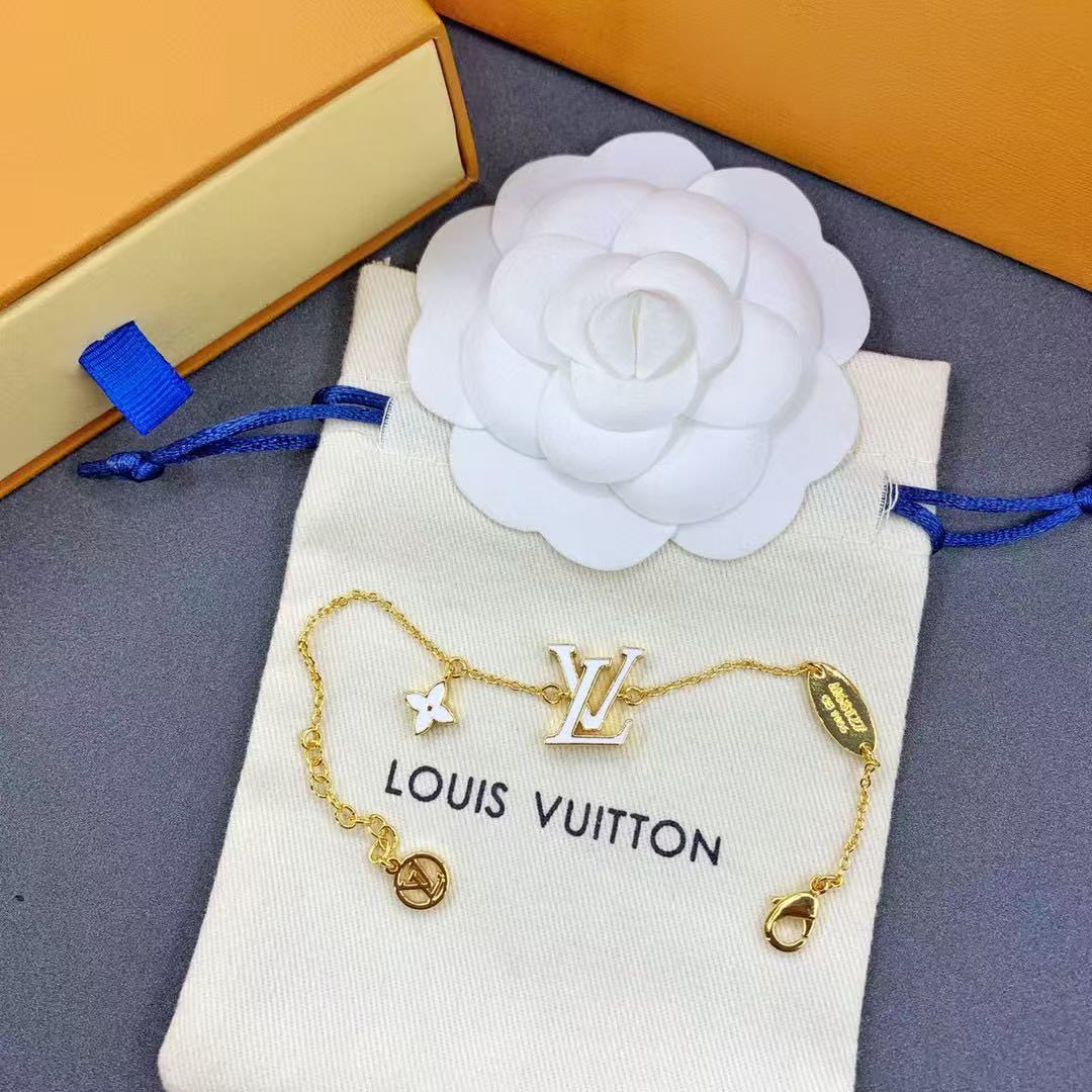 LV 四つ葉のクローバー ブレスレット【50％割引+送料無料】