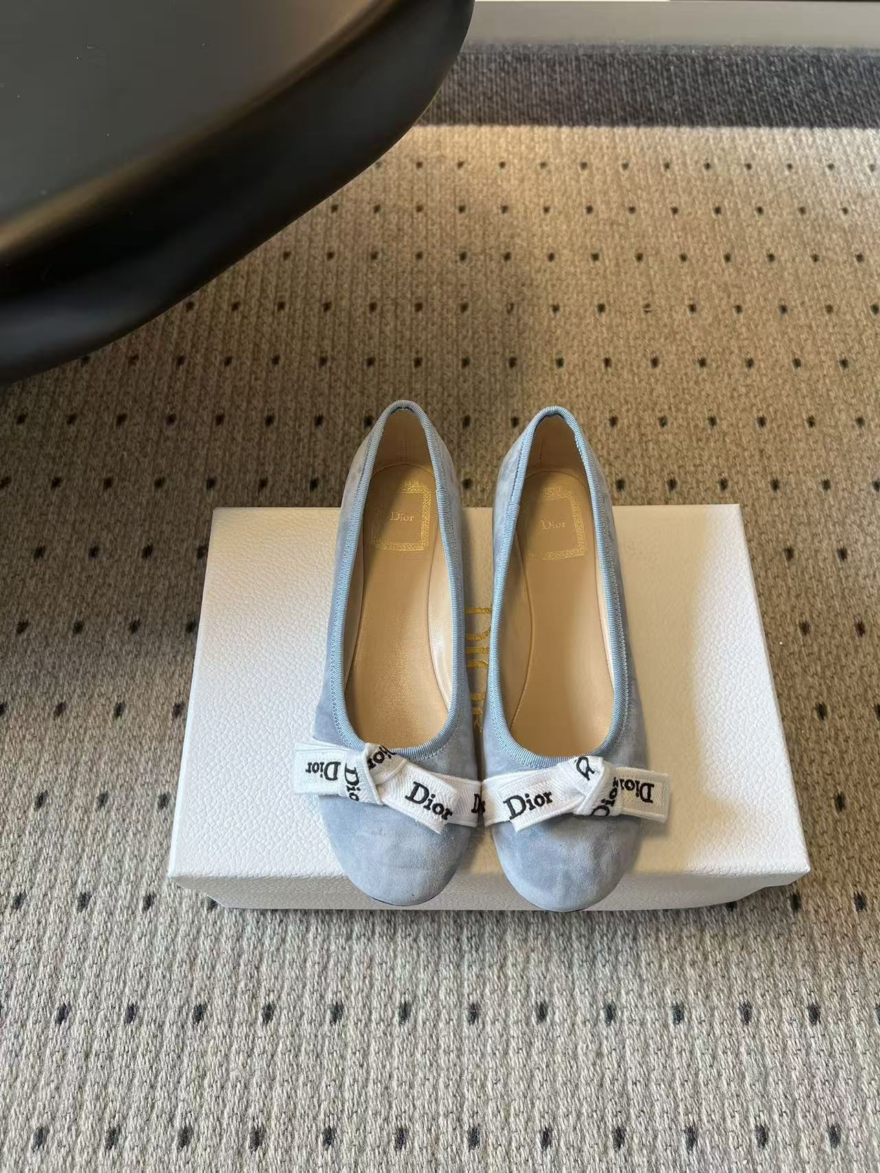 DIOR 上質なリボン付きフラットシューズ【50％割引+送料無料】