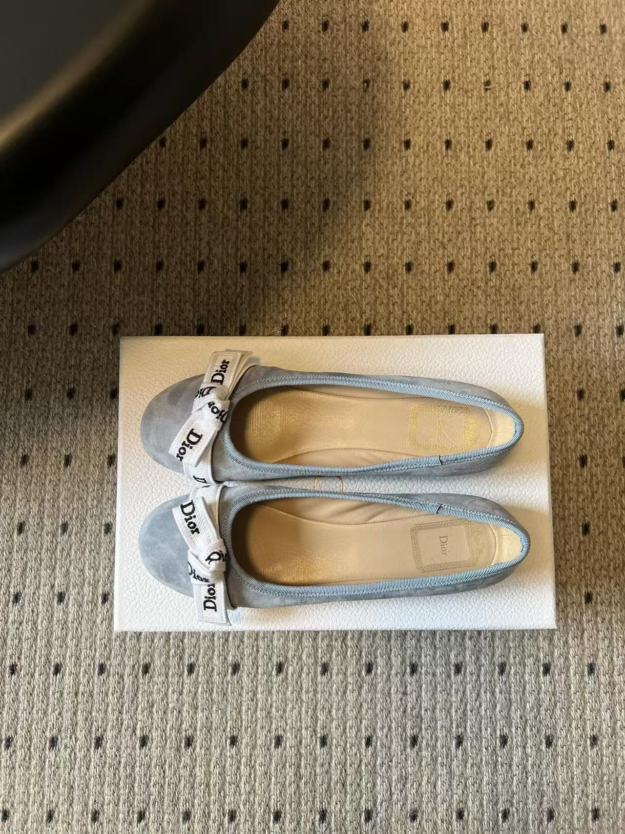 DIOR 上質なリボン付きフラットシューズ【50％割引+送料無料】