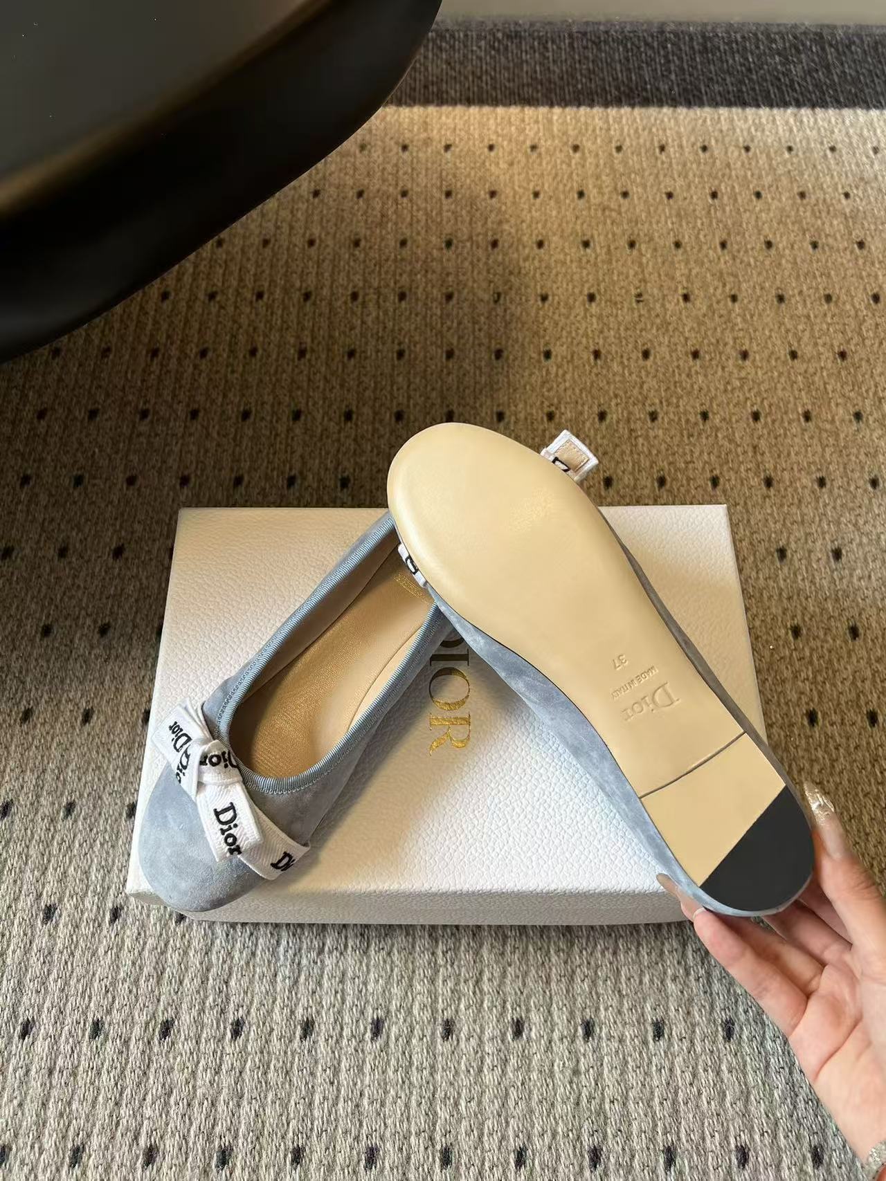 DIOR 上質なリボン付きフラットシューズ【50％割引+送料無料】