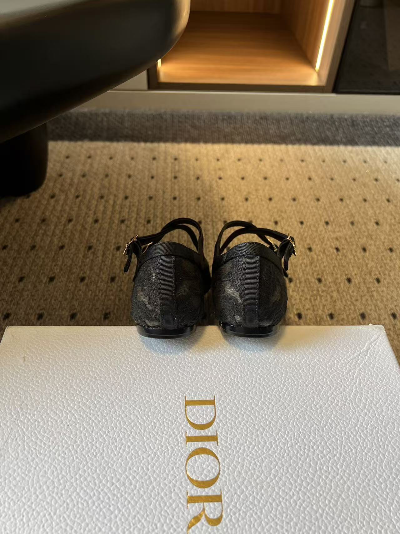 DIOR 上質なレースのフラットシューズ【50％割引+送料無料】