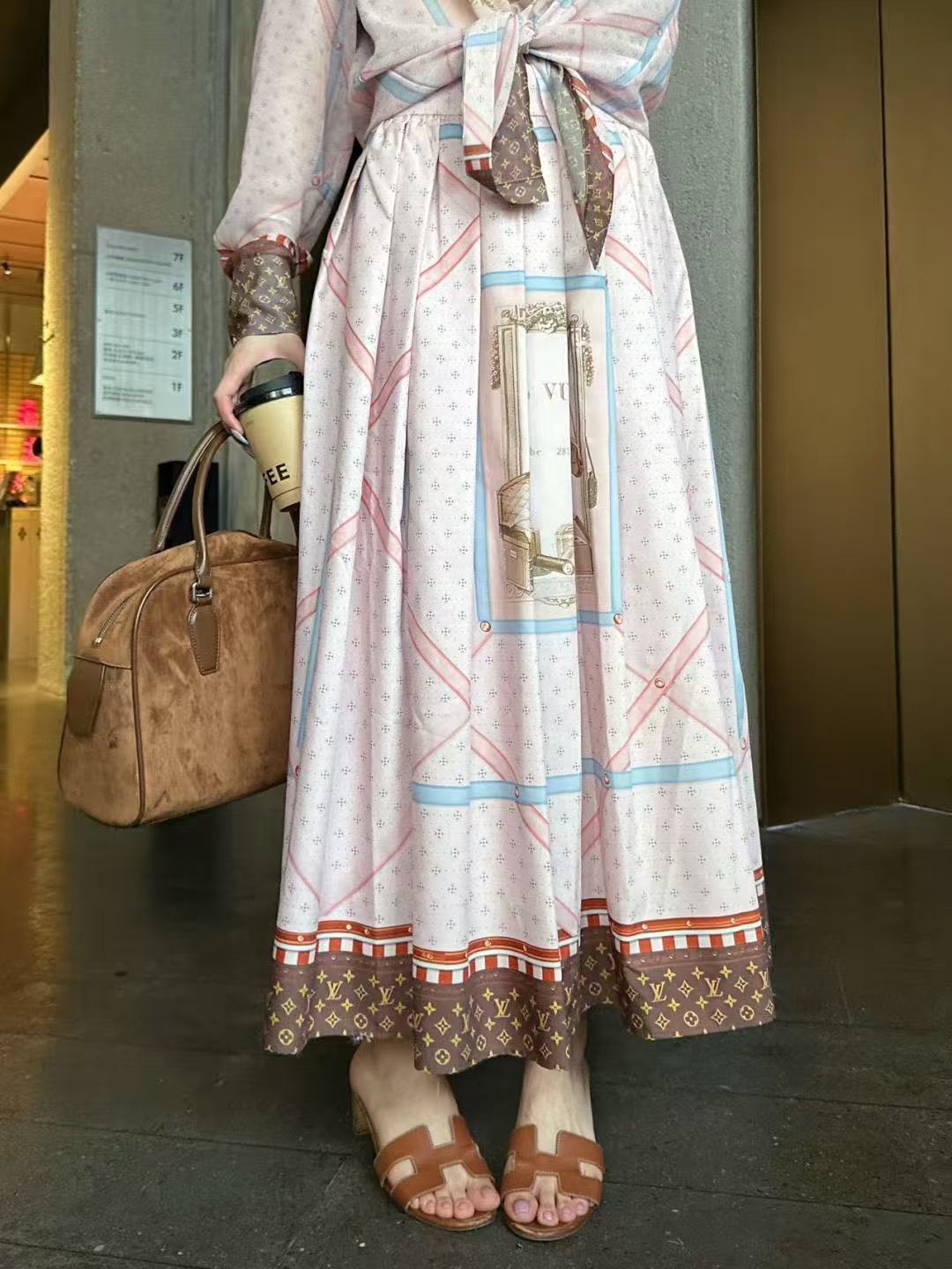 LVプリントシャツ＋スカートのツーピースセット【50％割引+送料無料】