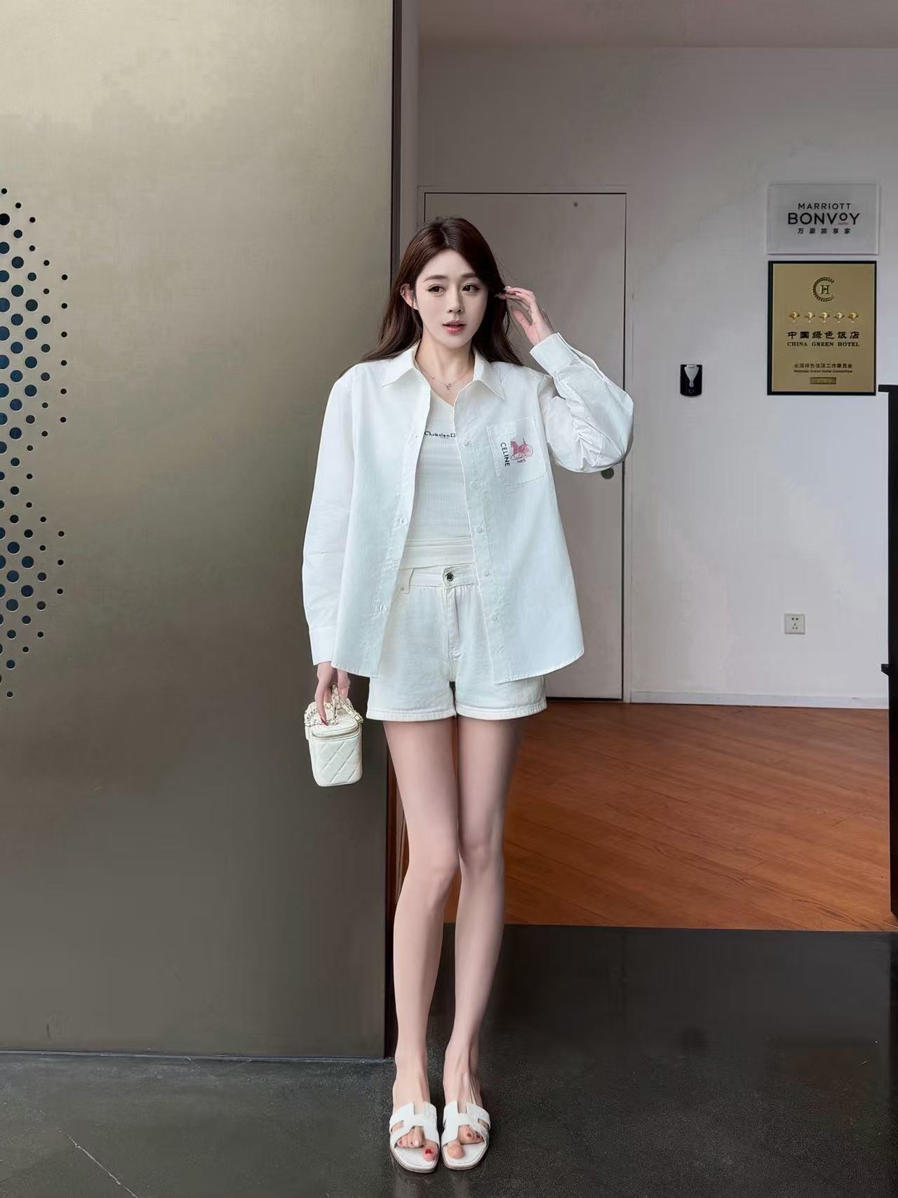 CEL1NE 刺繍入りポニーシャツ【50％割引+送料無料】