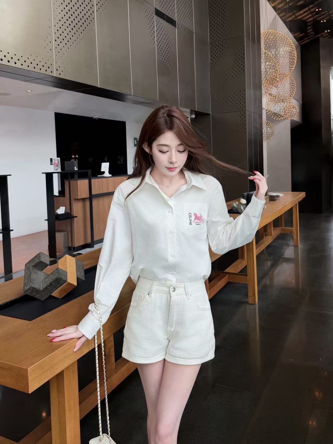 CEL1NE 刺繍入りポニーシャツ【50％割引+送料無料】