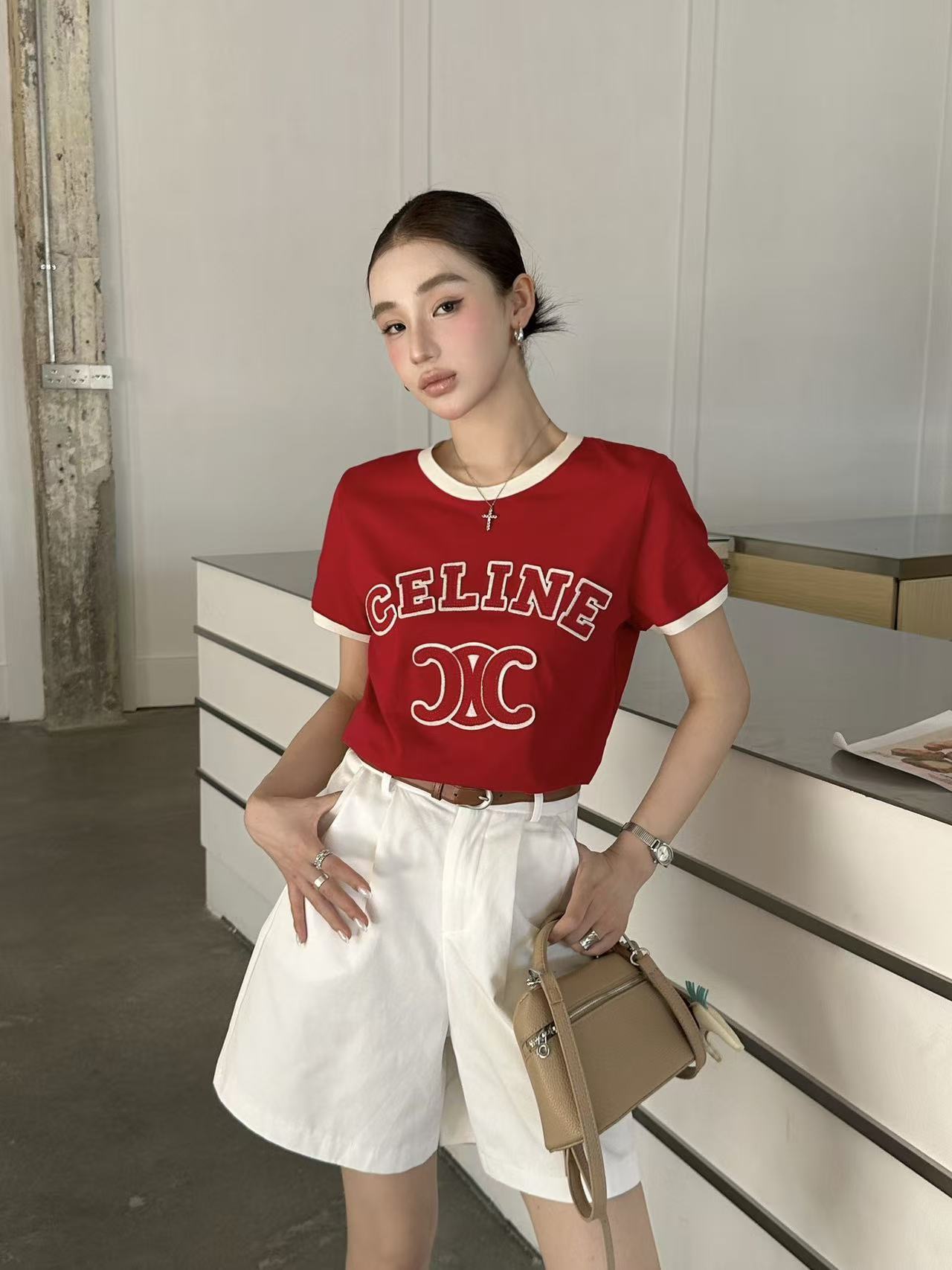 CEL1NE 凱旋門レターTシャツ【50％割引+送料無料】