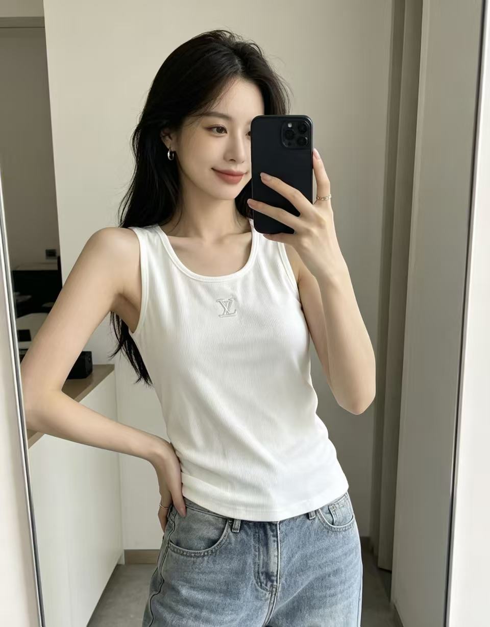 LV刺繍ロゴ入りベストTシャツ【50％割引+送料無料】