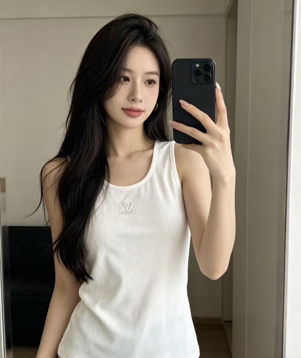 LV刺繍ロゴ入りベストTシャツ【50％割引+送料無料】