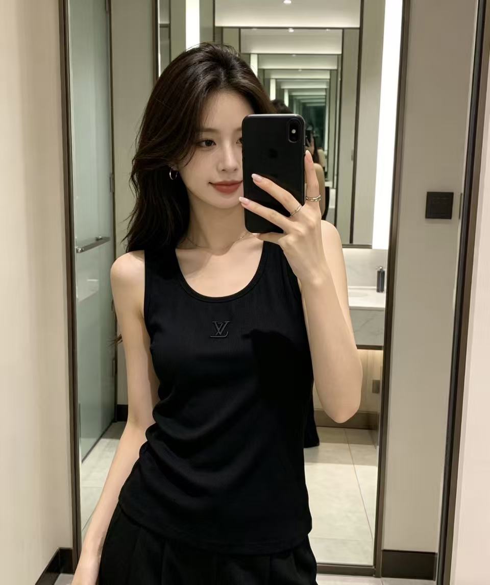 LV刺繍ロゴ入りベストTシャツ【50％割引+送料無料】