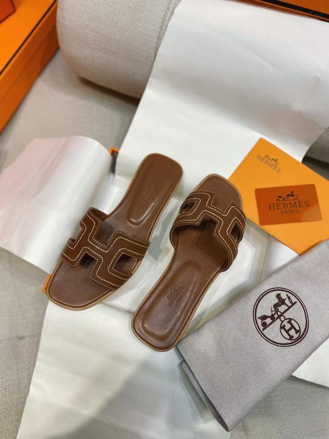 HERME5高品質Hシープスキンスリッパ【50％割引+送料無料】