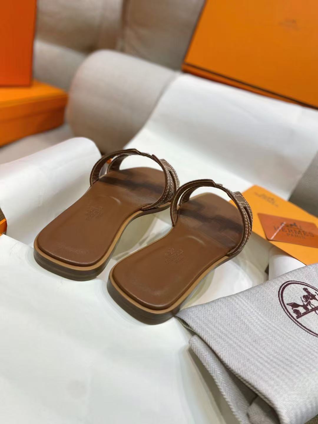 HERME5高品質Hシープスキンスリッパ【50％割引+送料無料】