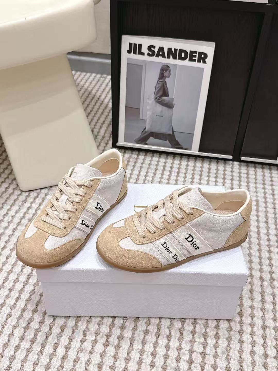 DIOR 上質レター装飾 レースアップ カジュアルシューズ【50％割引+送料無料】