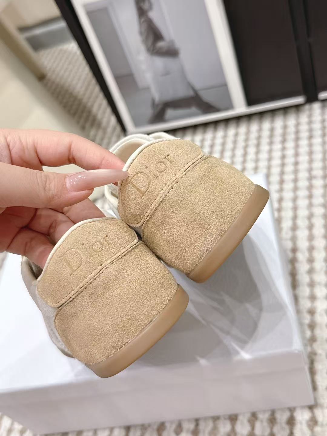 DIOR 上質レター装飾 レースアップ カジュアルシューズ【50％割引+送料無料】