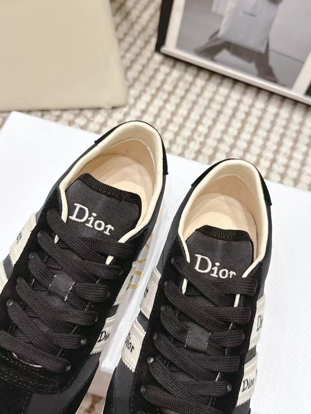 DIOR 上質レター装飾 レースアップ カジュアルシューズ【50％割引+送料無料】