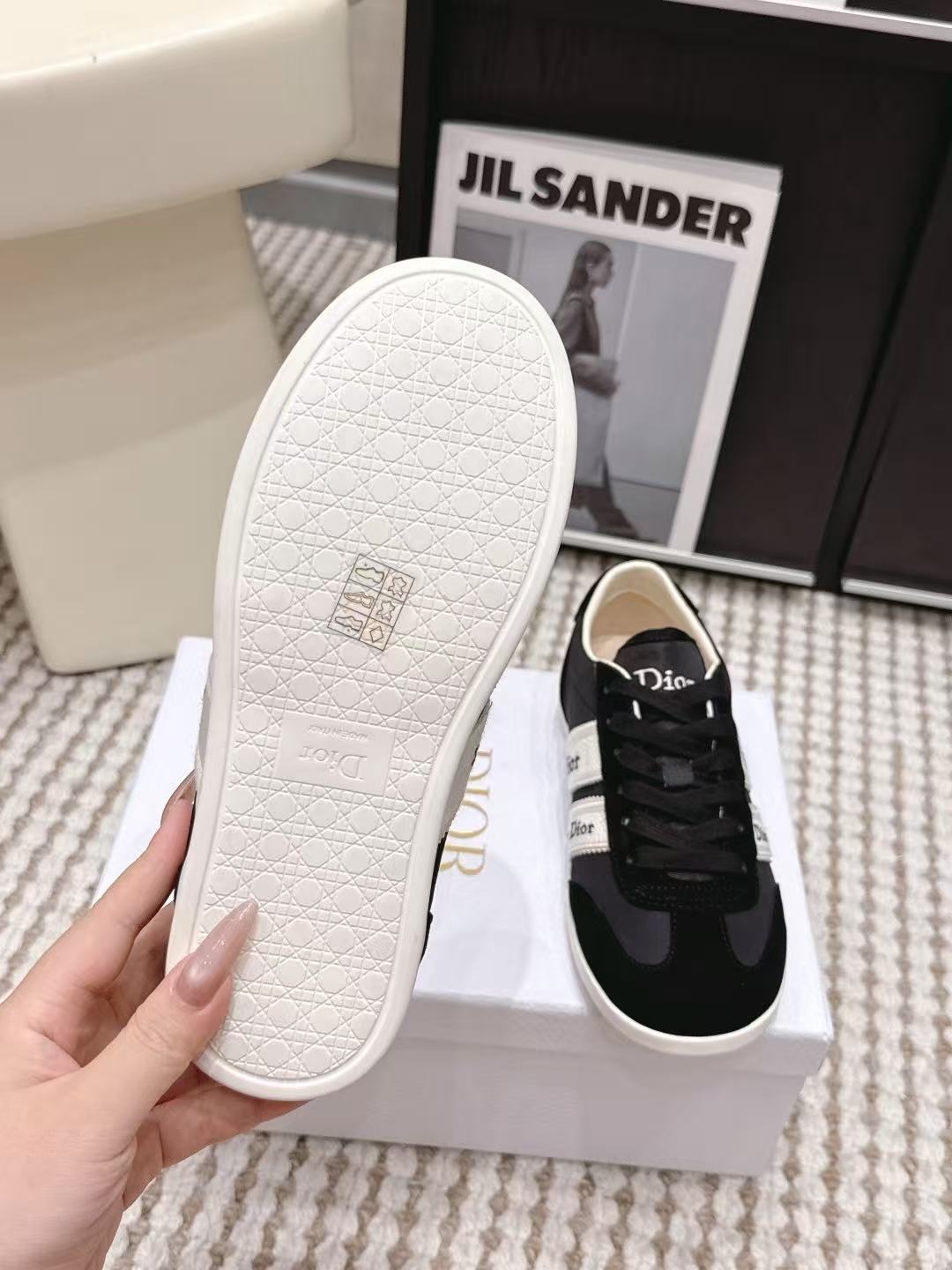 DIOR 上質レター装飾 レースアップ カジュアルシューズ【50％割引+送料無料】