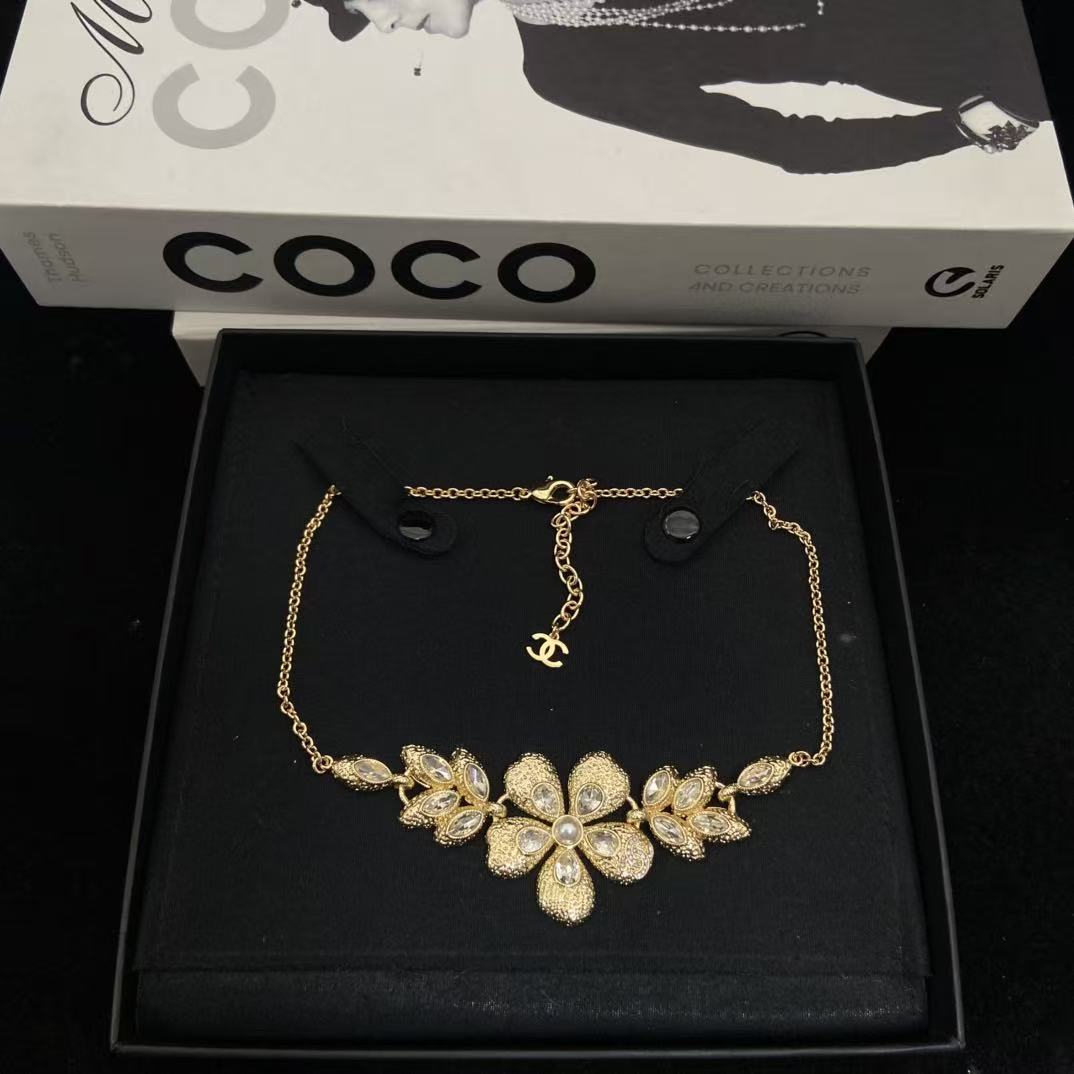 CHANE1 ダブルCフラワーダイヤモンドネックレス【50％割引+送料無料】