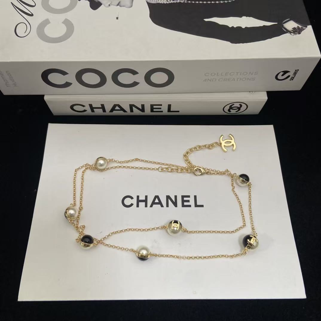 CHANE1 ダブルC ブラック＆ホワイトパールセーターネックレス【50％割引+送料無料】