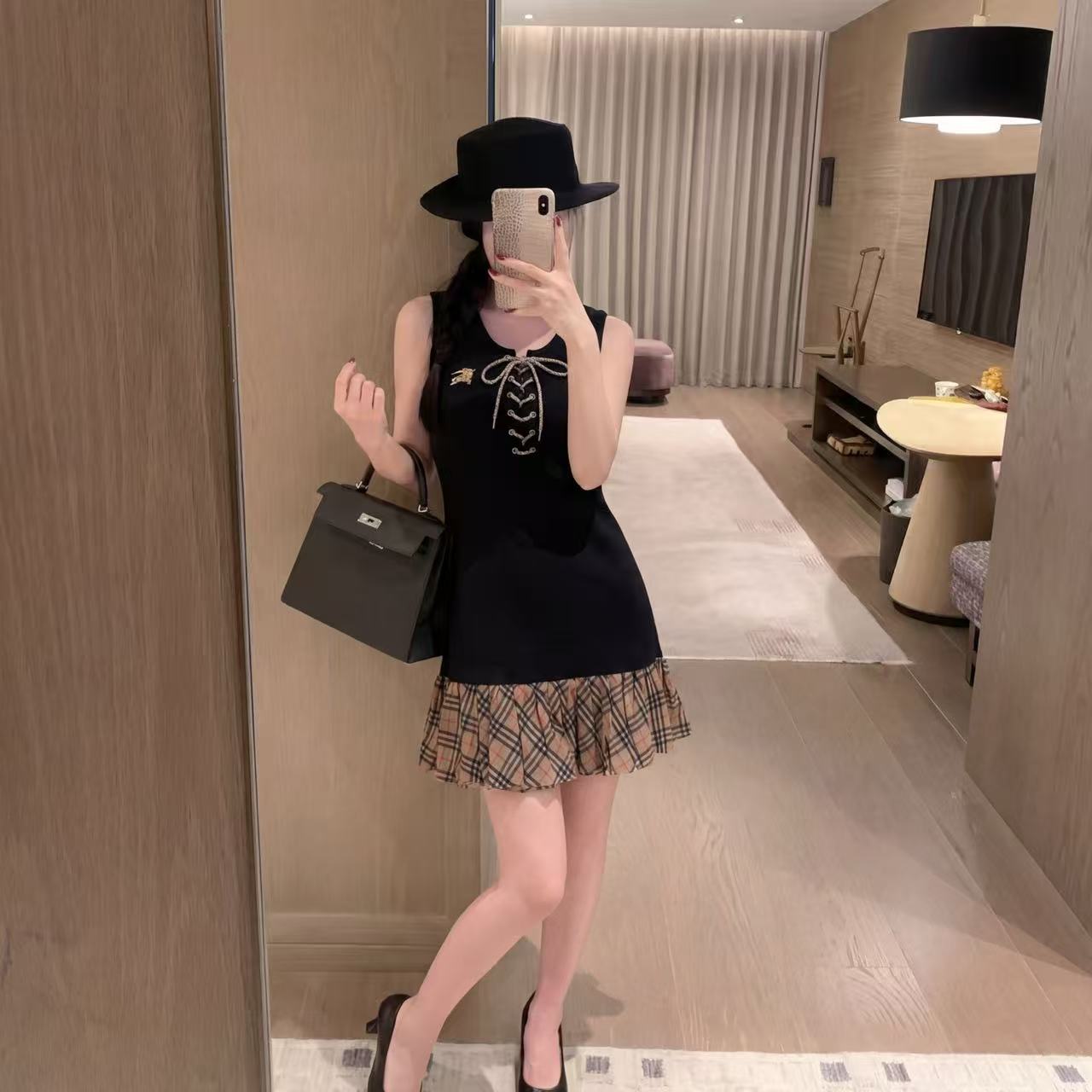 BUR8ERRレースアップ ノースリーブワンピース【50％割引+送料無料】