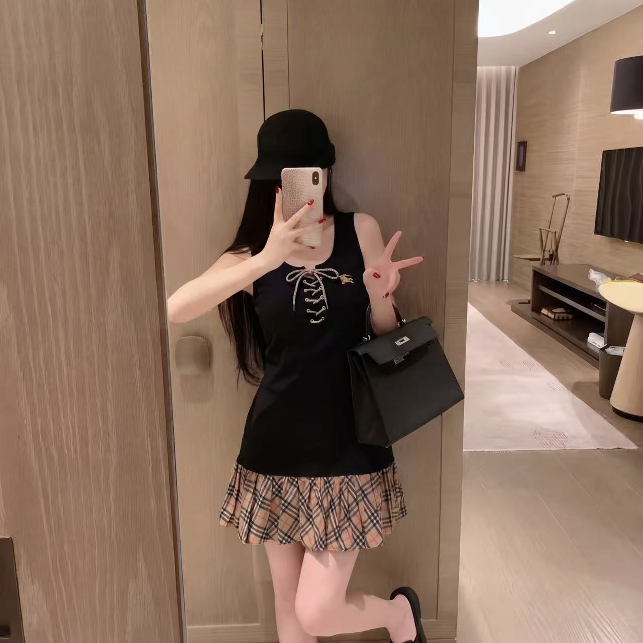 BUR8ERRレースアップ ノースリーブワンピース【50％割引+送料無料】