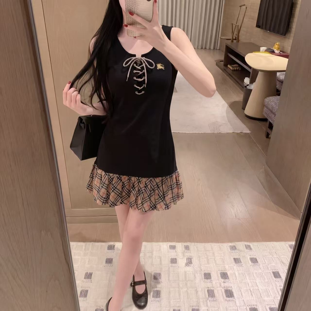 BUR8ERRレースアップ ノースリーブワンピース【50％割引+送料無料】