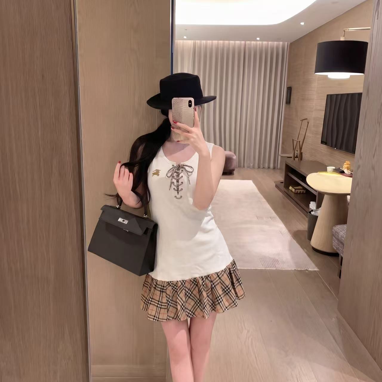 BUR8ERRレースアップ ノースリーブワンピース【50％割引+送料無料】