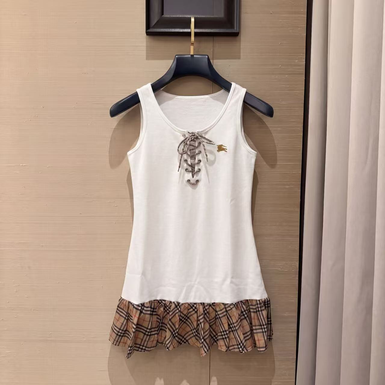 BUR8ERRレースアップ ノースリーブワンピース【50％割引+送料無料】